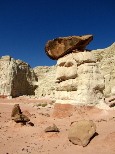 near Toadstool Hoodoo